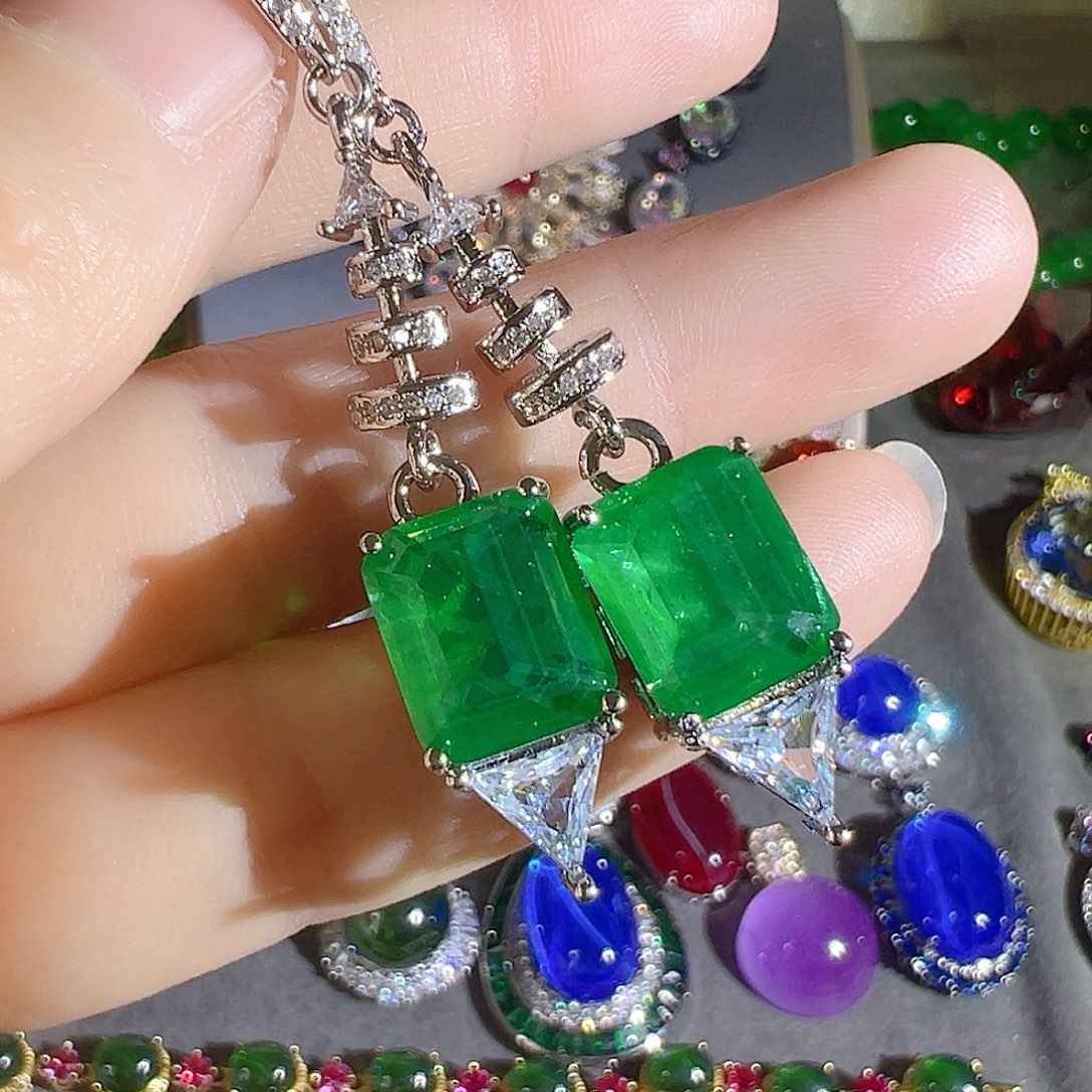 花岗石钨合金红色蓝色吊坠