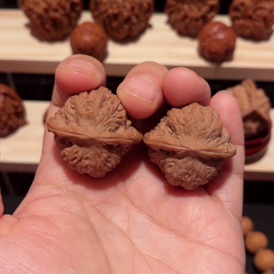 文玩核桃吊坠龙洞峪