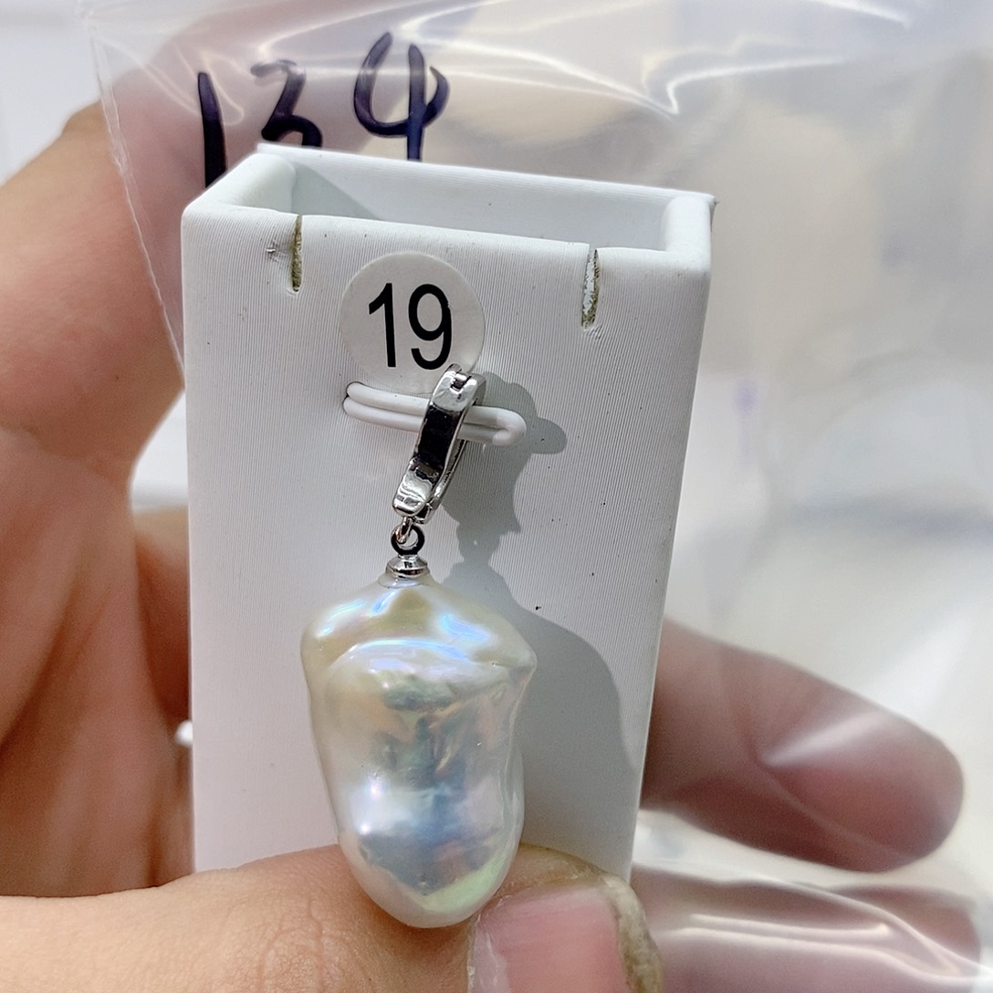 淡水珍珠颈饰合金