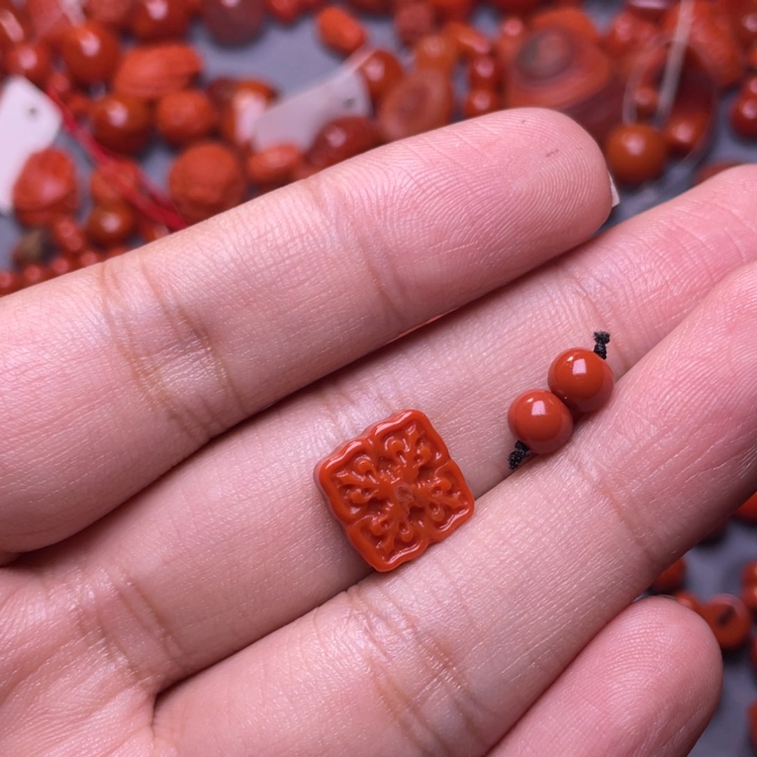 南红玛瑙配饰未镶嵌宏****心