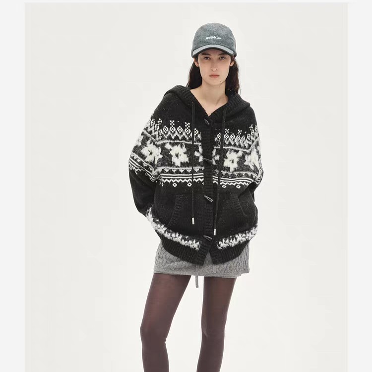 AVVENN费尔岛针织花纹连帽羊毛拉链开衫牛角扣咖色AL92802588毛衣