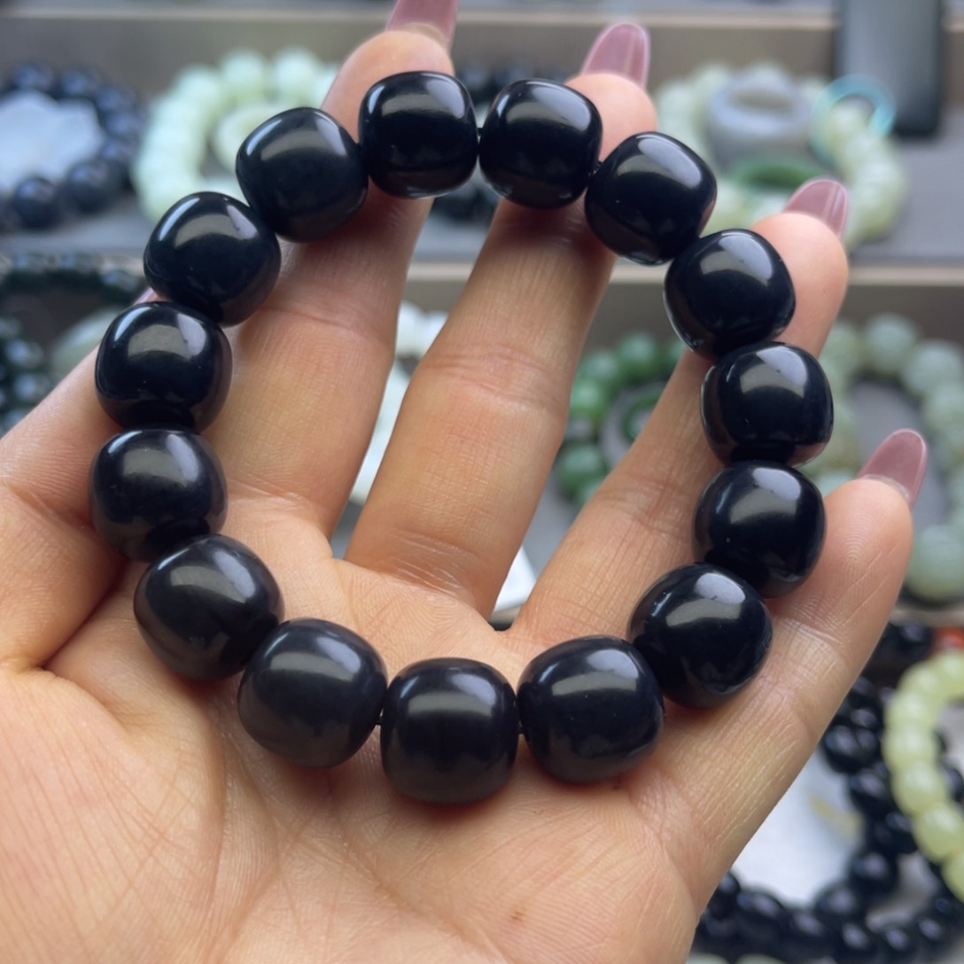 未镶嵌和田玉手串