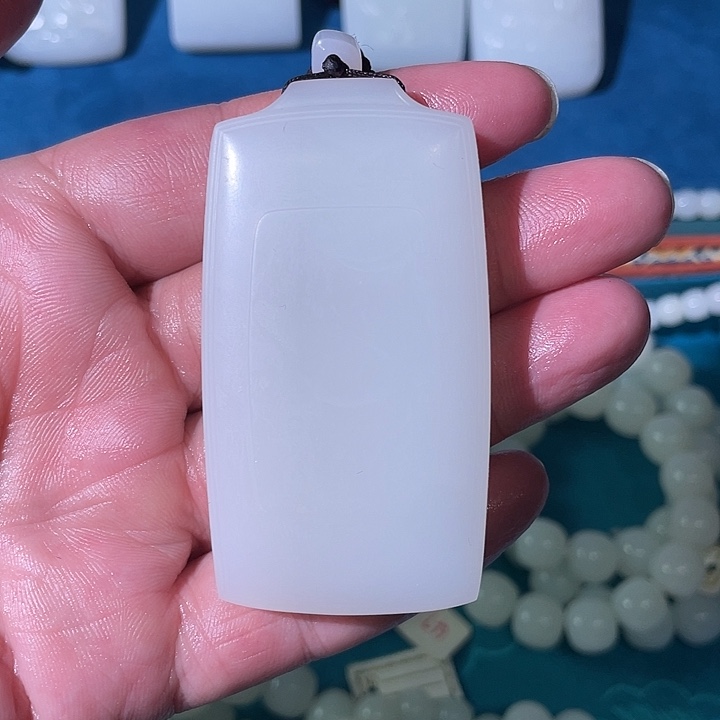 和田玉（糖玉）未镶嵌颈饰