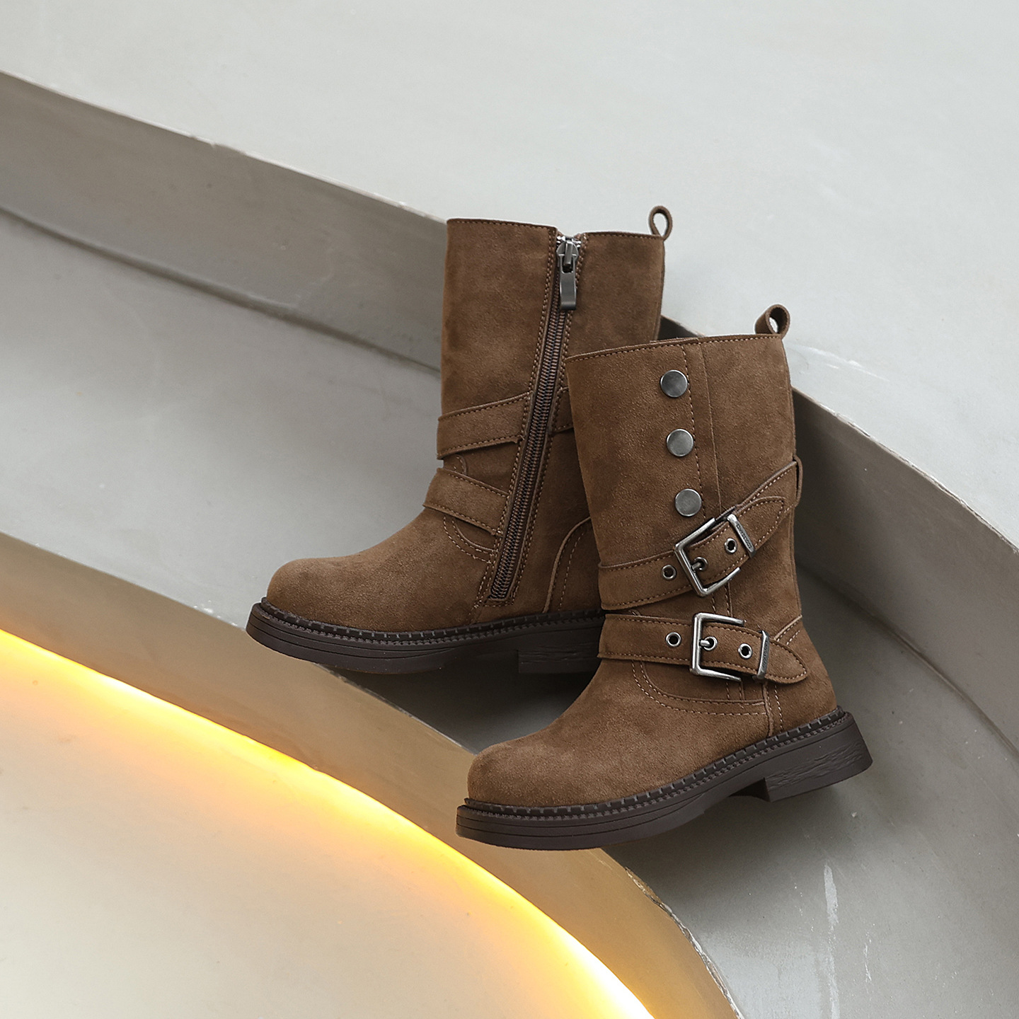 2025冬季女童复古真皮骑士靴中大童女孩时尚百搭马丁