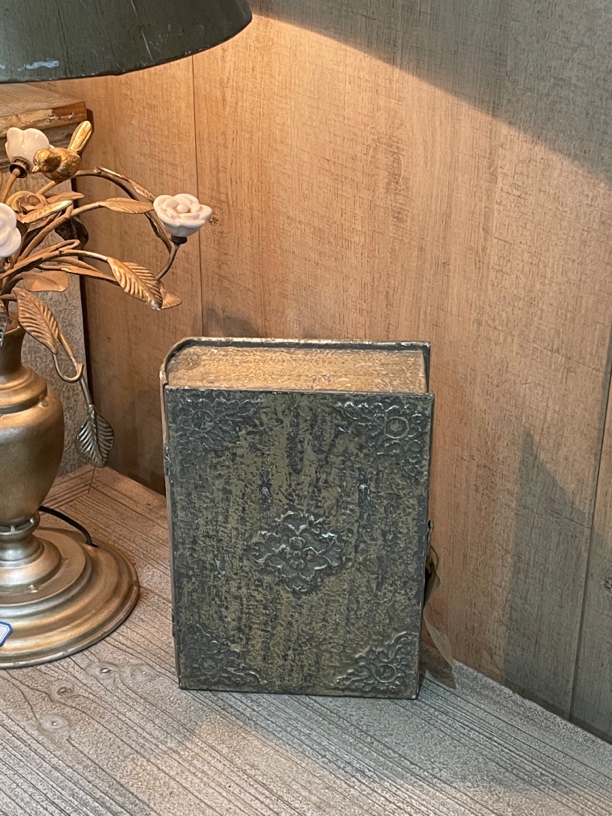 铁艺书本造型收纳盒