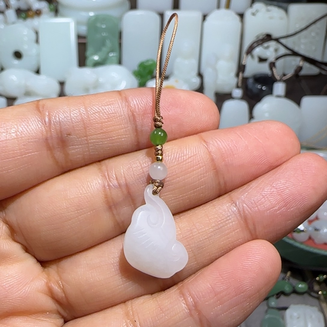 和田玉颈饰未镶嵌