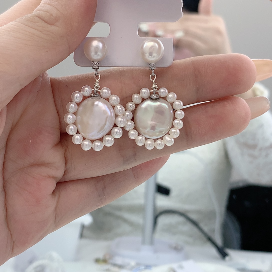 银S925镶嵌耳饰淡水珍珠纽扣太阳花