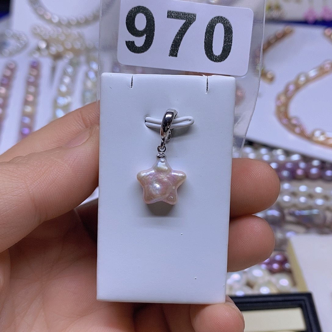 颈饰未镶嵌淡水珍珠