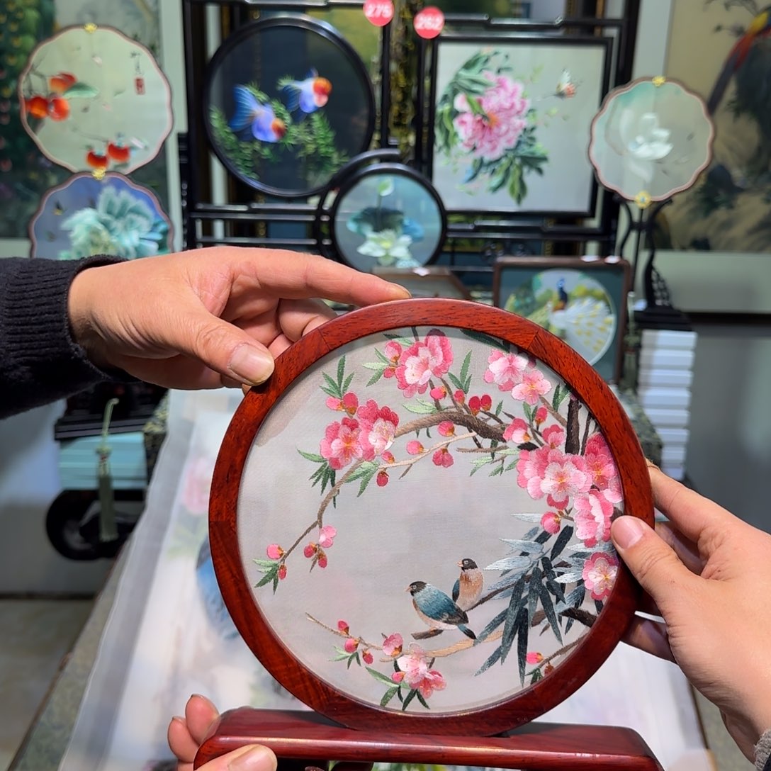 刺绣刺绣工艺精湛