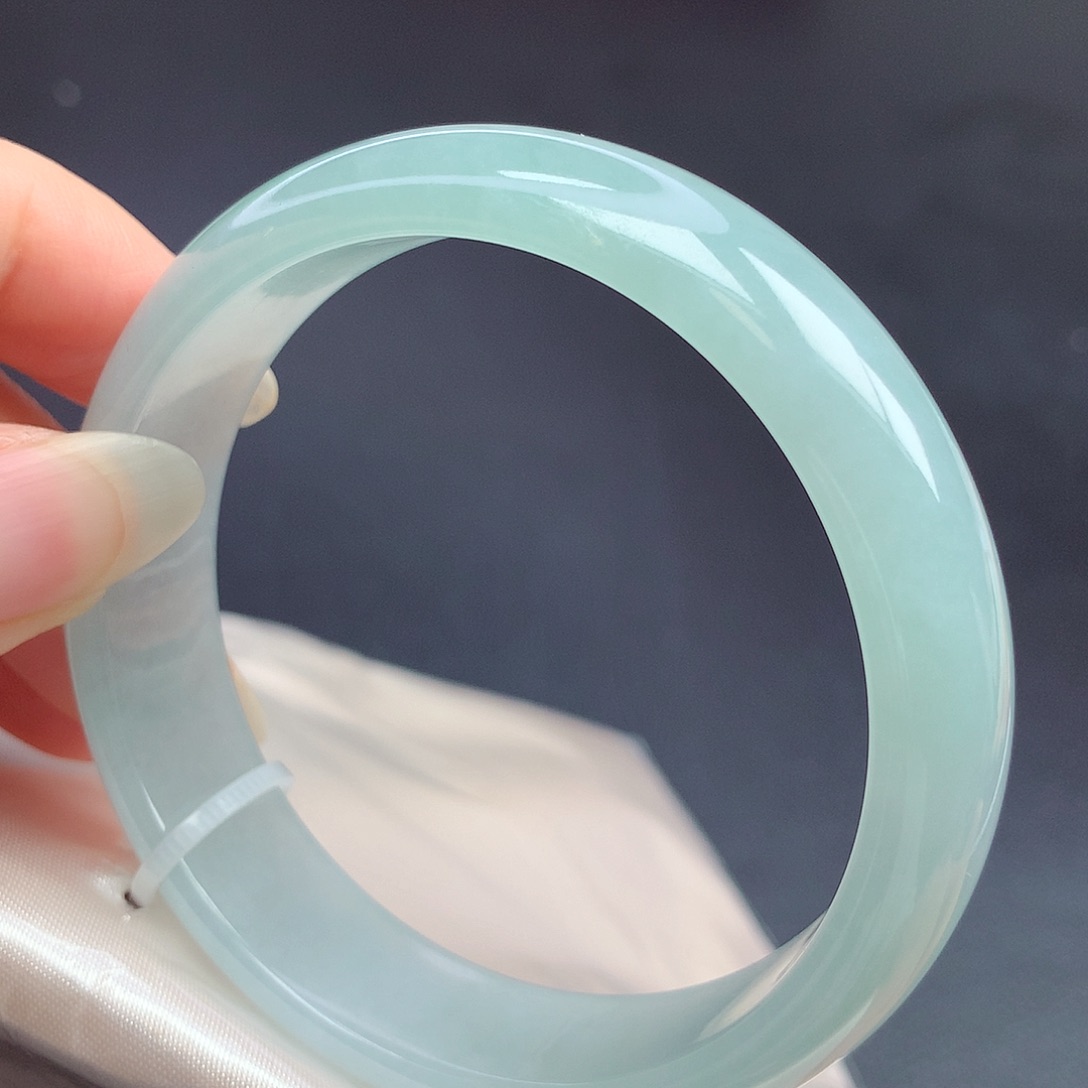 翡翠未镶嵌手镯56.8圈口