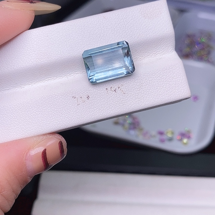 萤石裸石未镶嵌10.25克拉