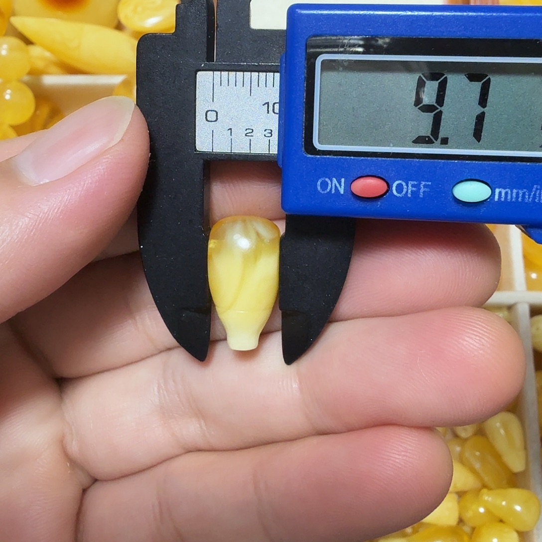 琥珀未镶嵌裸石成品