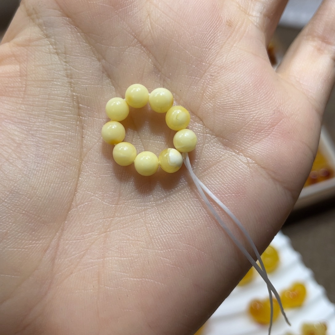 段***小琥珀未镶嵌裸石跑环