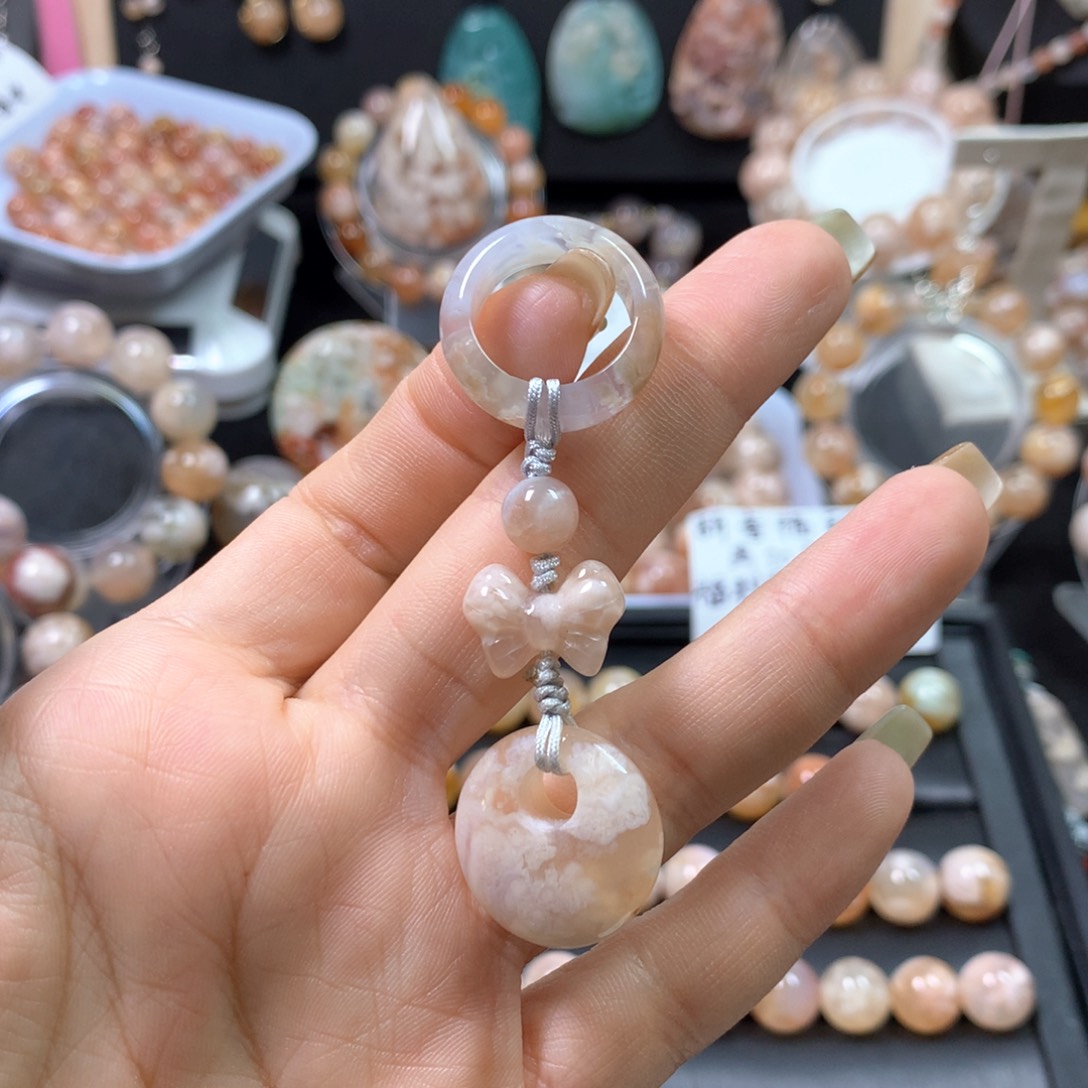 玛瑙/玉髓项圈未镶嵌