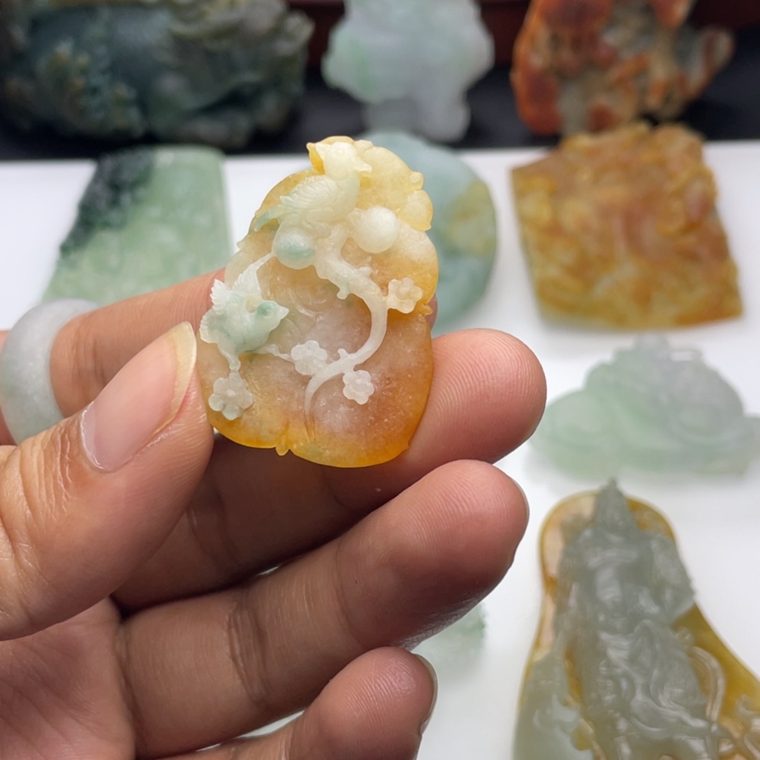 定制翡翠未镶嵌喜上眉梢