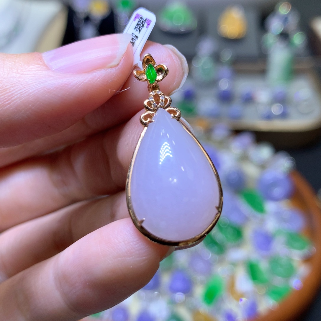 【闪购商品】翡翠颈饰18K金镶嵌翡翠吊坠项链