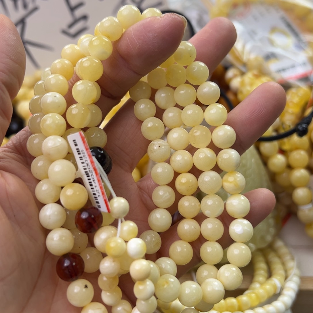 琥珀珠宝奇石未镶嵌