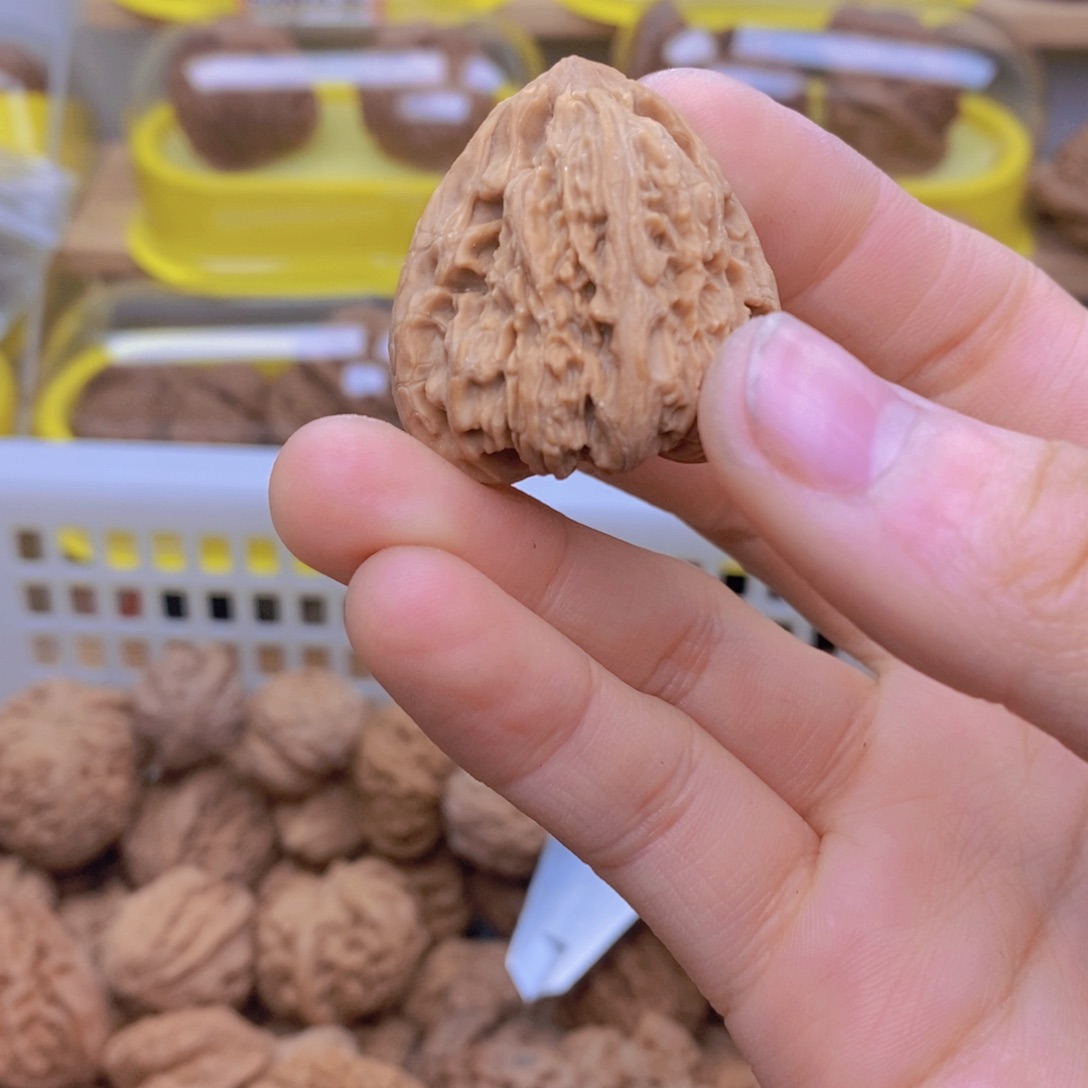 吊坠文玩核桃麦**弟