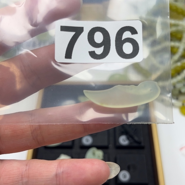 蛇纹石玉未镶嵌珠宝半成品