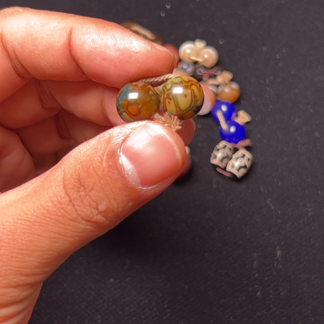 M***x玛瑙/玉髓未镶嵌配饰