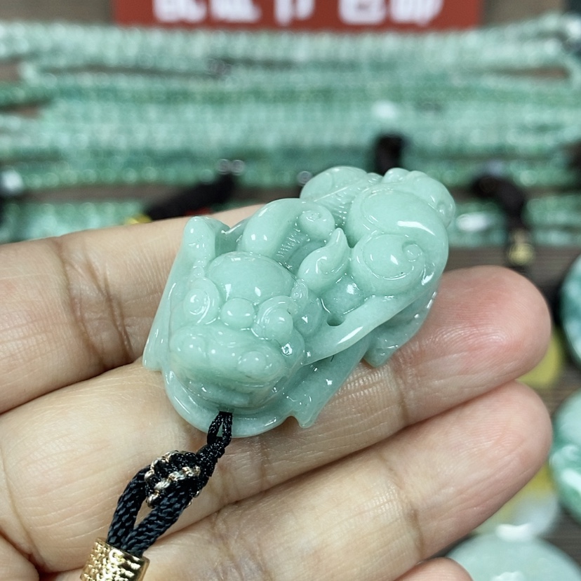 【闪购商品】翡翠颈饰未镶嵌玉吊坠翡翠玉如意貔貅吊坠