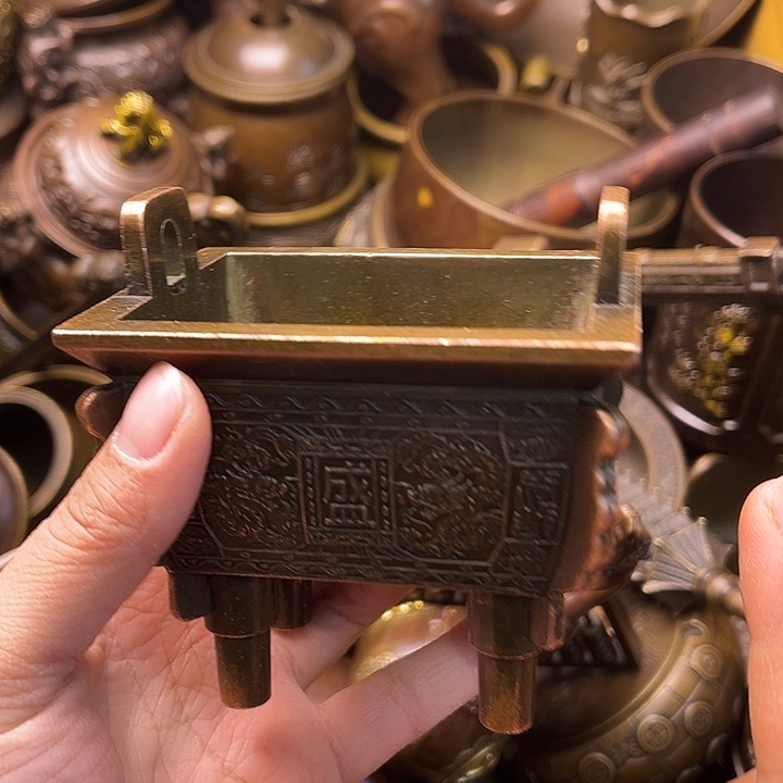 铜2334556788779668899