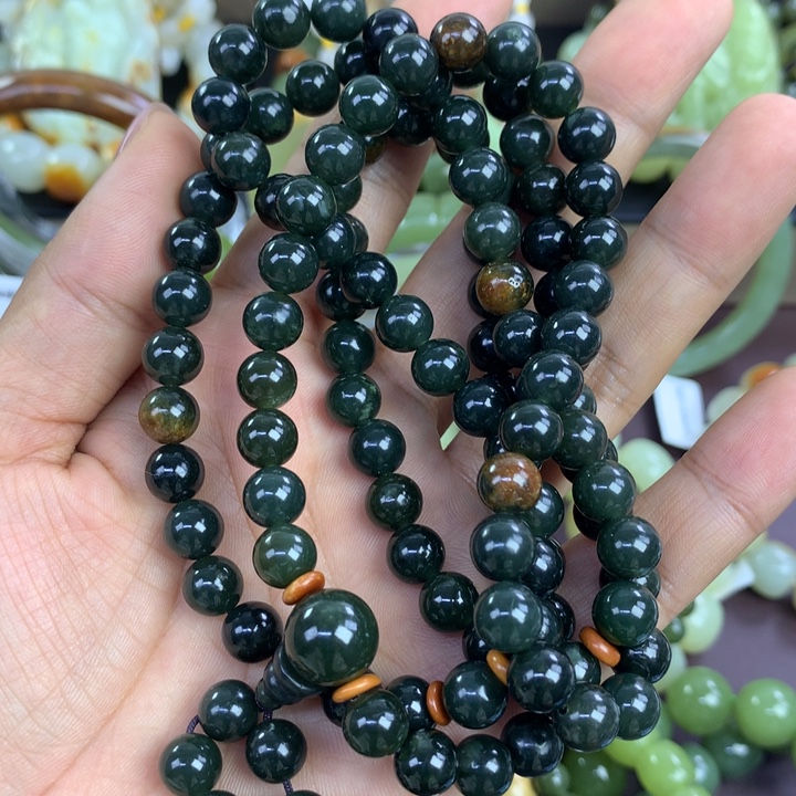 羅***⁶透闪石质玉未镶嵌手链