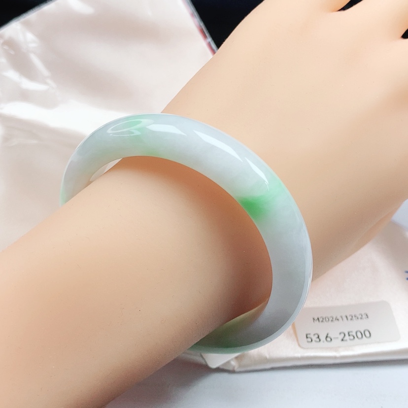 【闪购商品】翡翠手镯未镶嵌53➕圈口