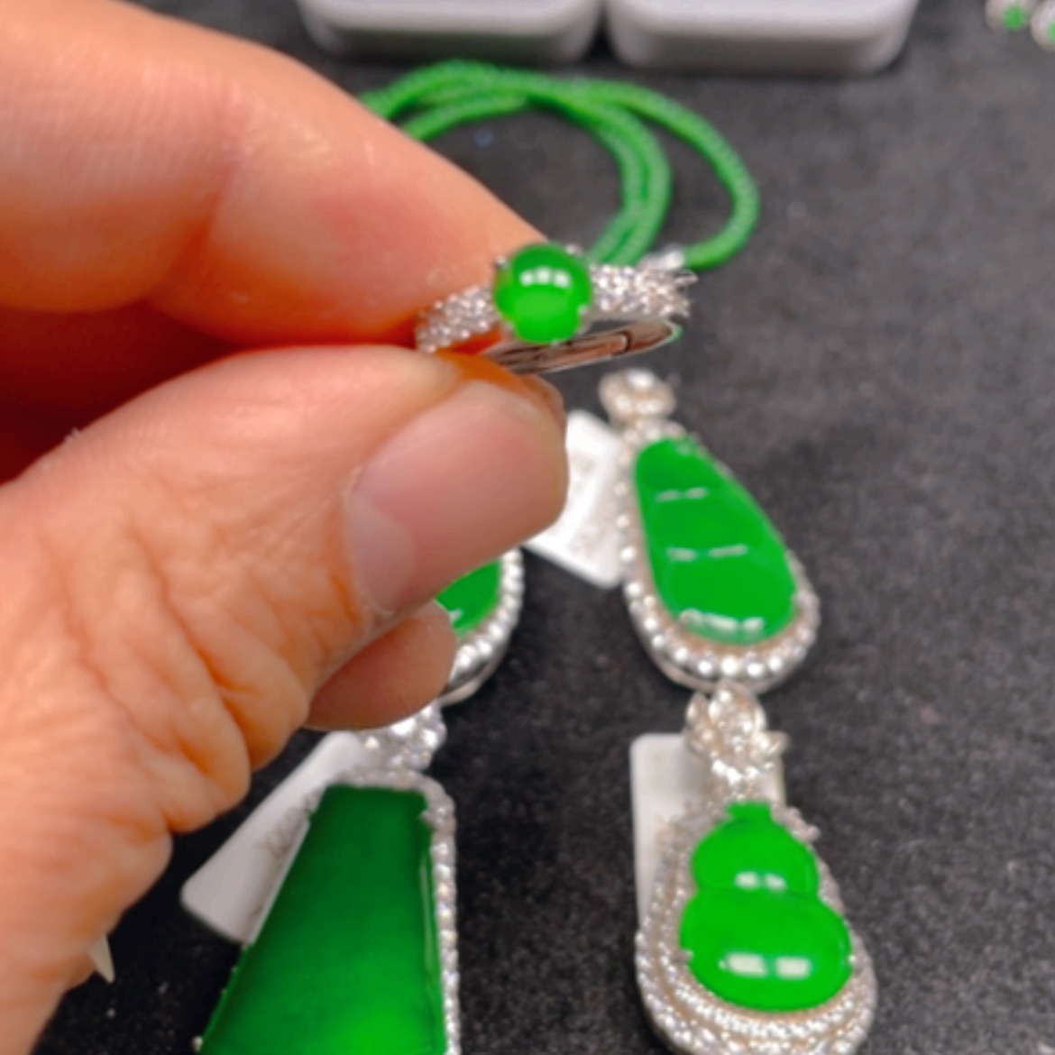 【闪购商品】翡翠颈饰银S925镶嵌戒指