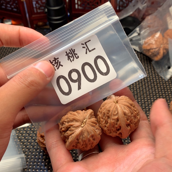 文玩核桃吊坠铁锤