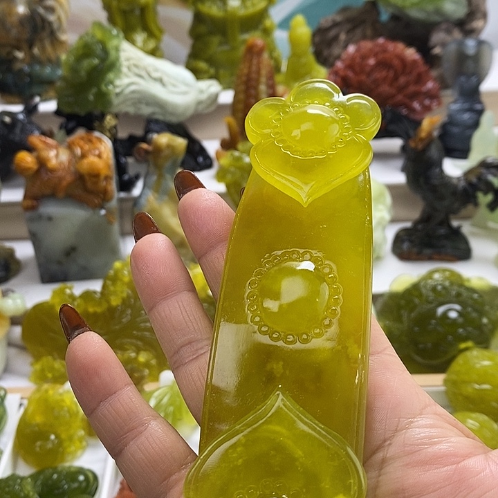 蛇纹石玉未镶嵌手把件