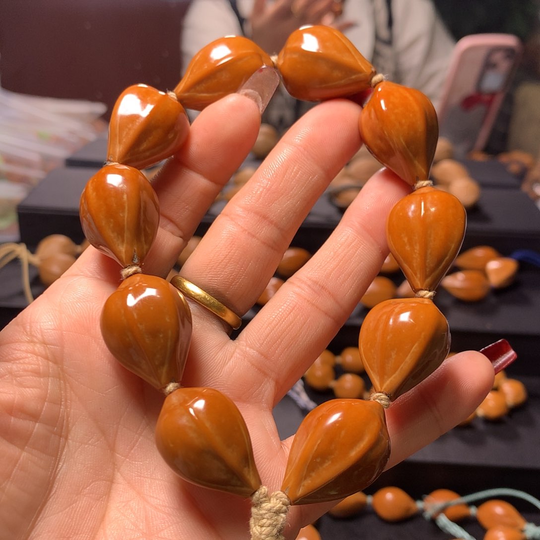 橄榄核手串/手链火****?三花手串