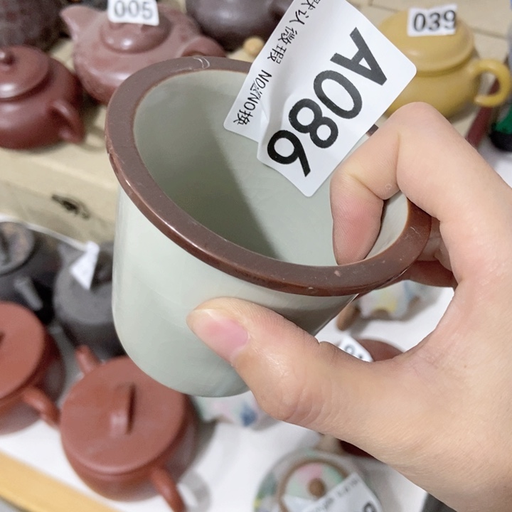 燕***园茶具微瑕，介意勿拍