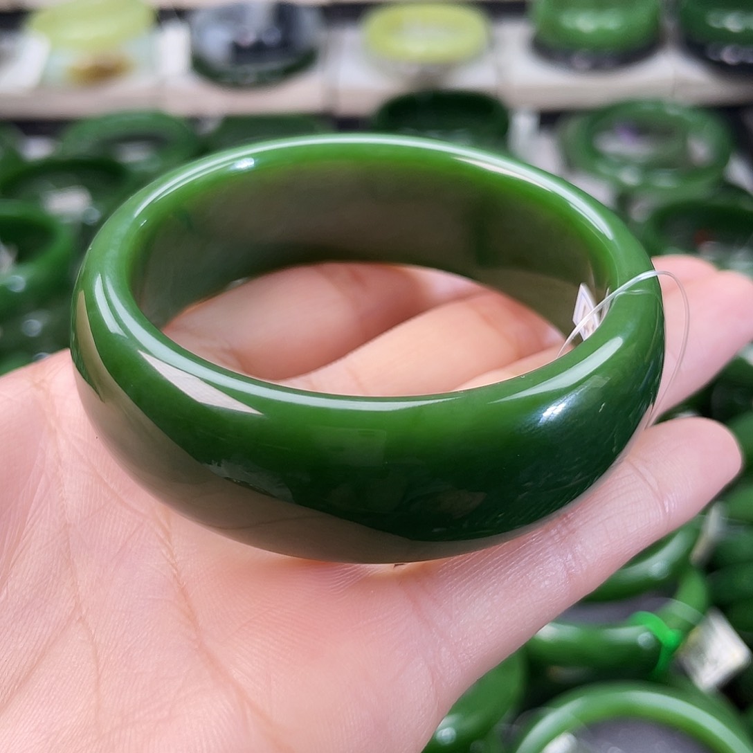 和田玉（碧玉）手镯未镶嵌