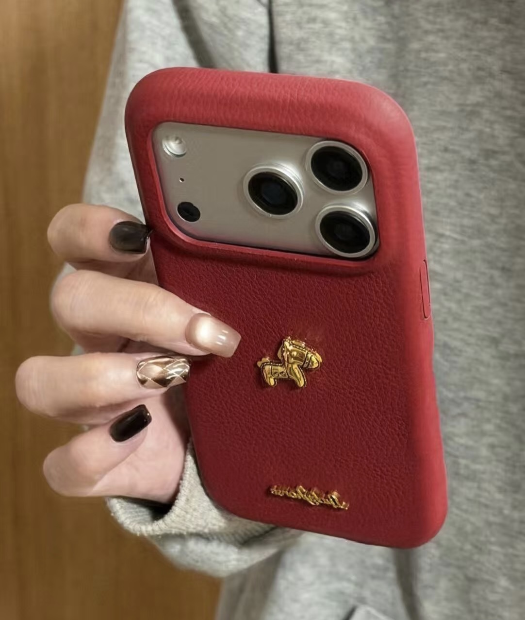 2026金色小马适用iphone17Promax手机壳华为荣耀oppo小米vivo