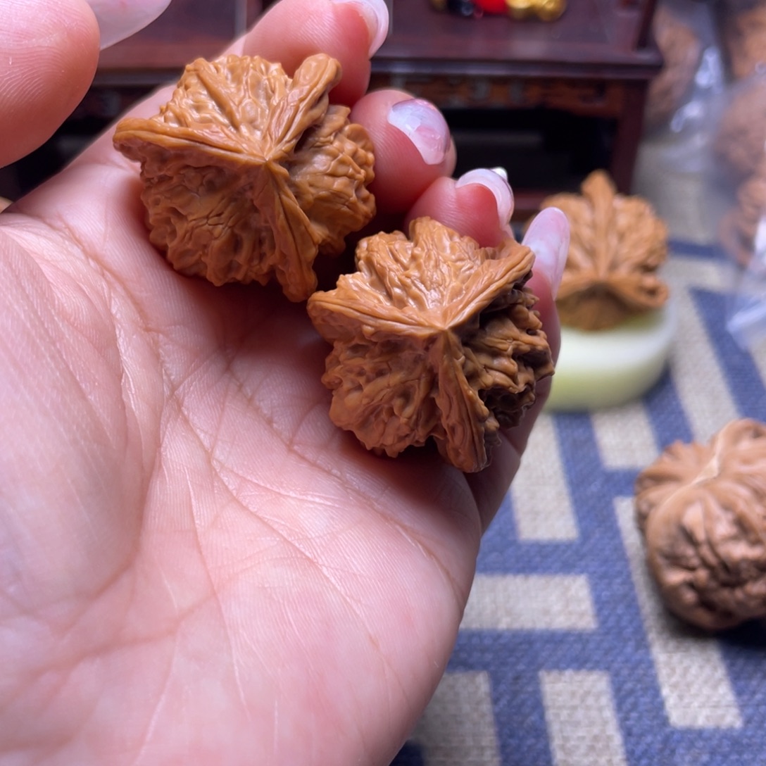 文玩核桃吊坠33盘山公子帽三棱