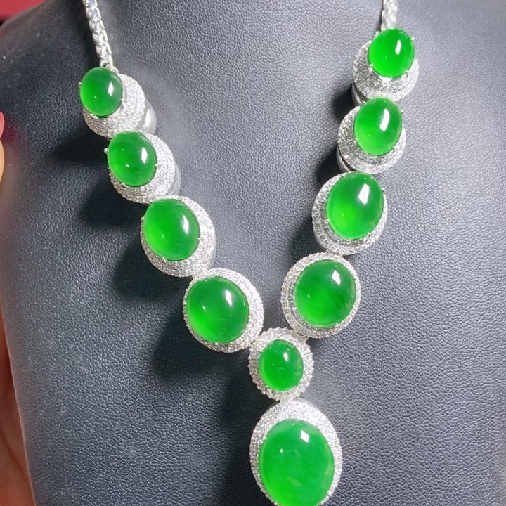 颈饰未镶嵌翡翠翡翠