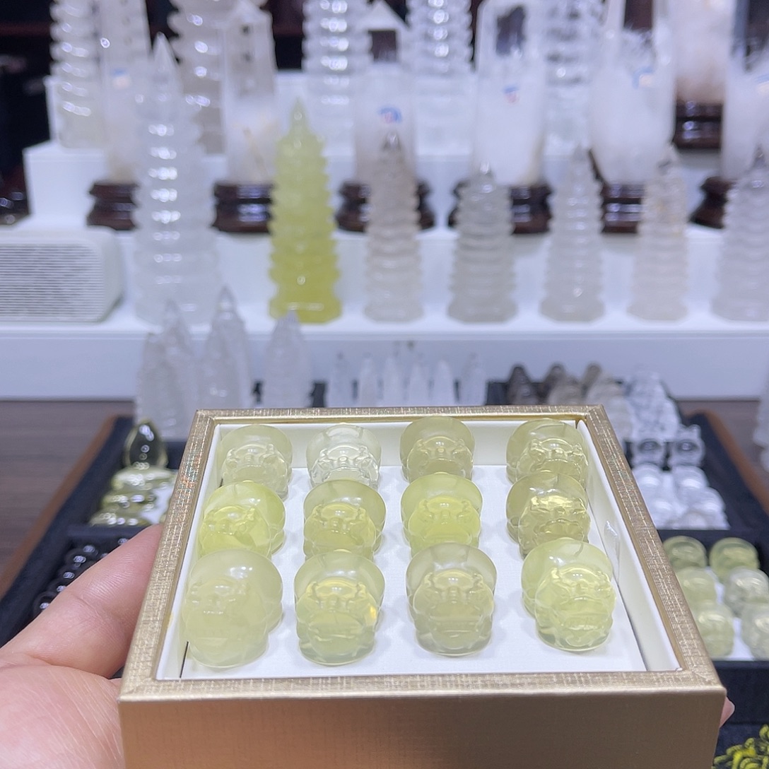 水晶未镶嵌摆件黄水晶小貔貅