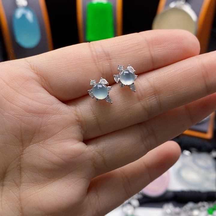 翡翠18K金镶嵌颈饰耳钉