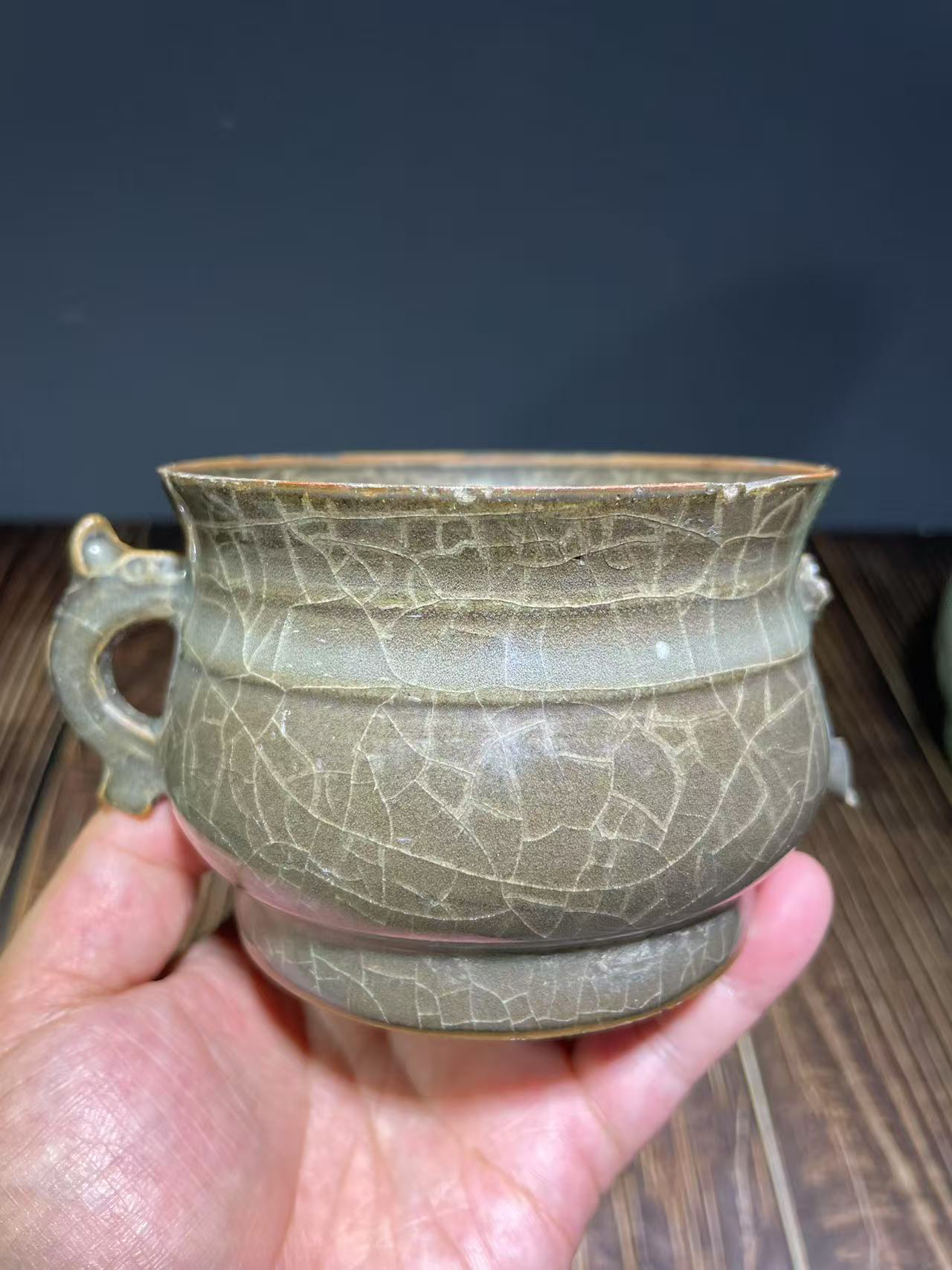 浙江龙泉青瓷小梅摆件