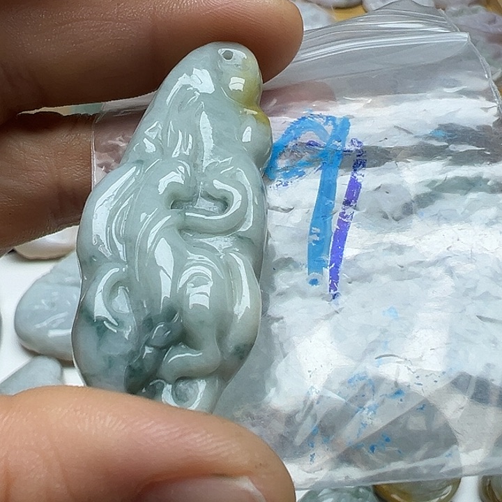 翡翠未镶嵌吊坠(不含链)