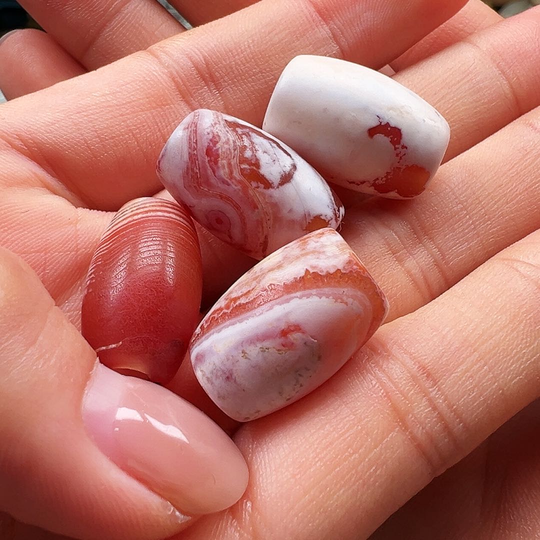 未镶嵌颈饰玛瑙/玉髓远**来