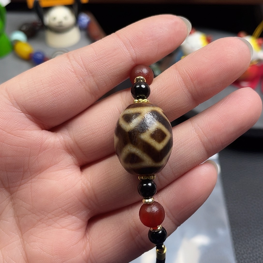 l***l玛瑙/玉髓未镶嵌颈饰