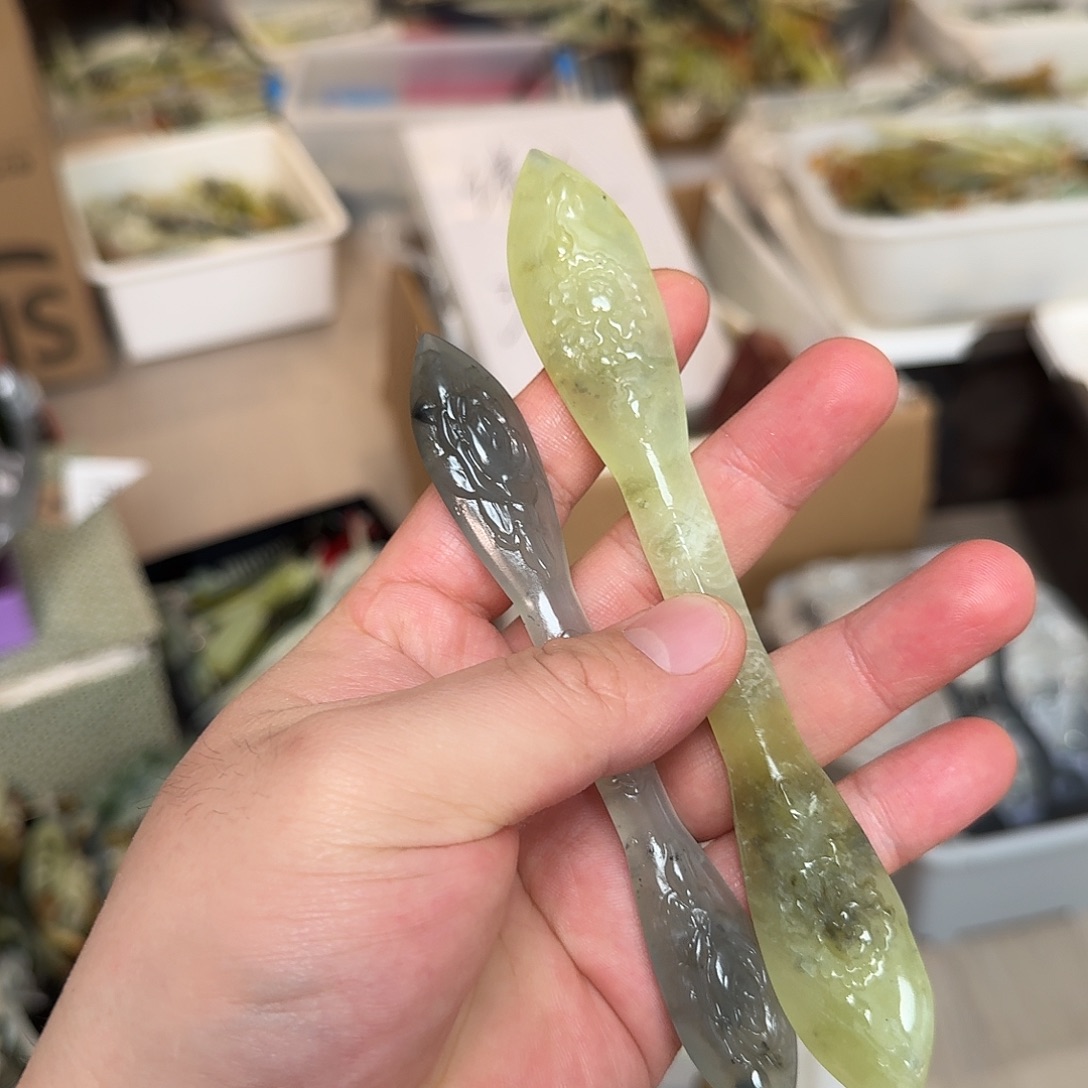 蛇纹石玉未镶嵌发饰