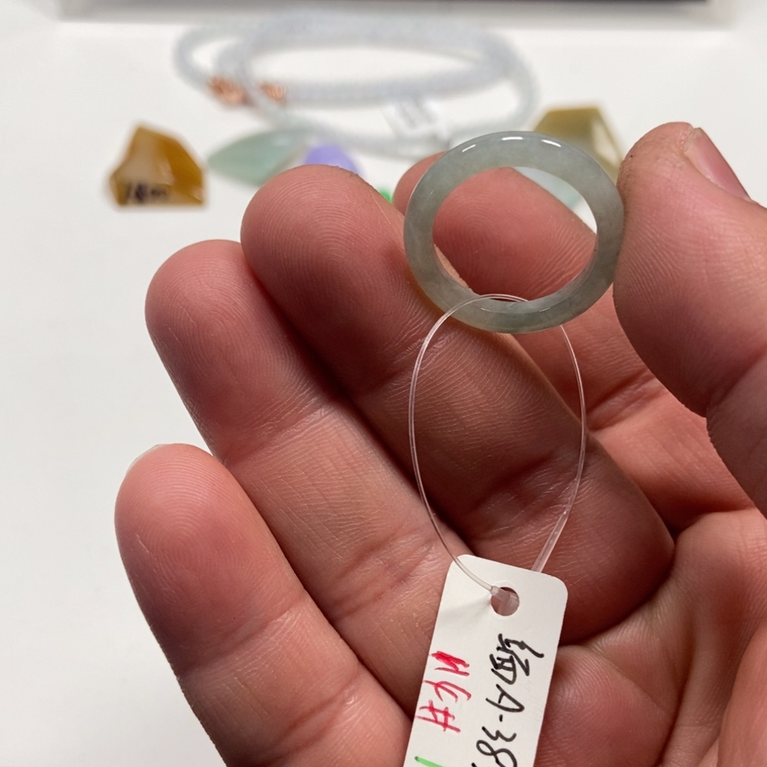 翡翠手链未镶嵌翡翠