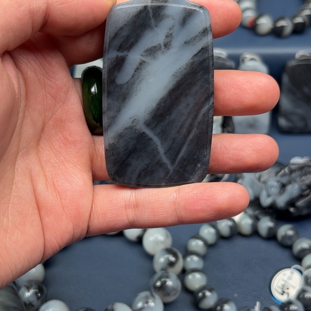 和田玉挂件未镶嵌宁****杞