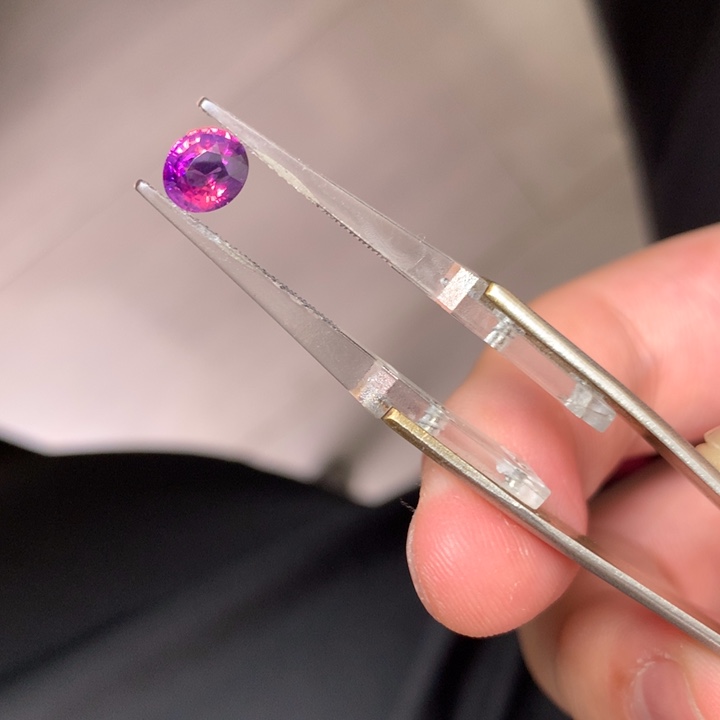 蓝宝石裸石未镶嵌