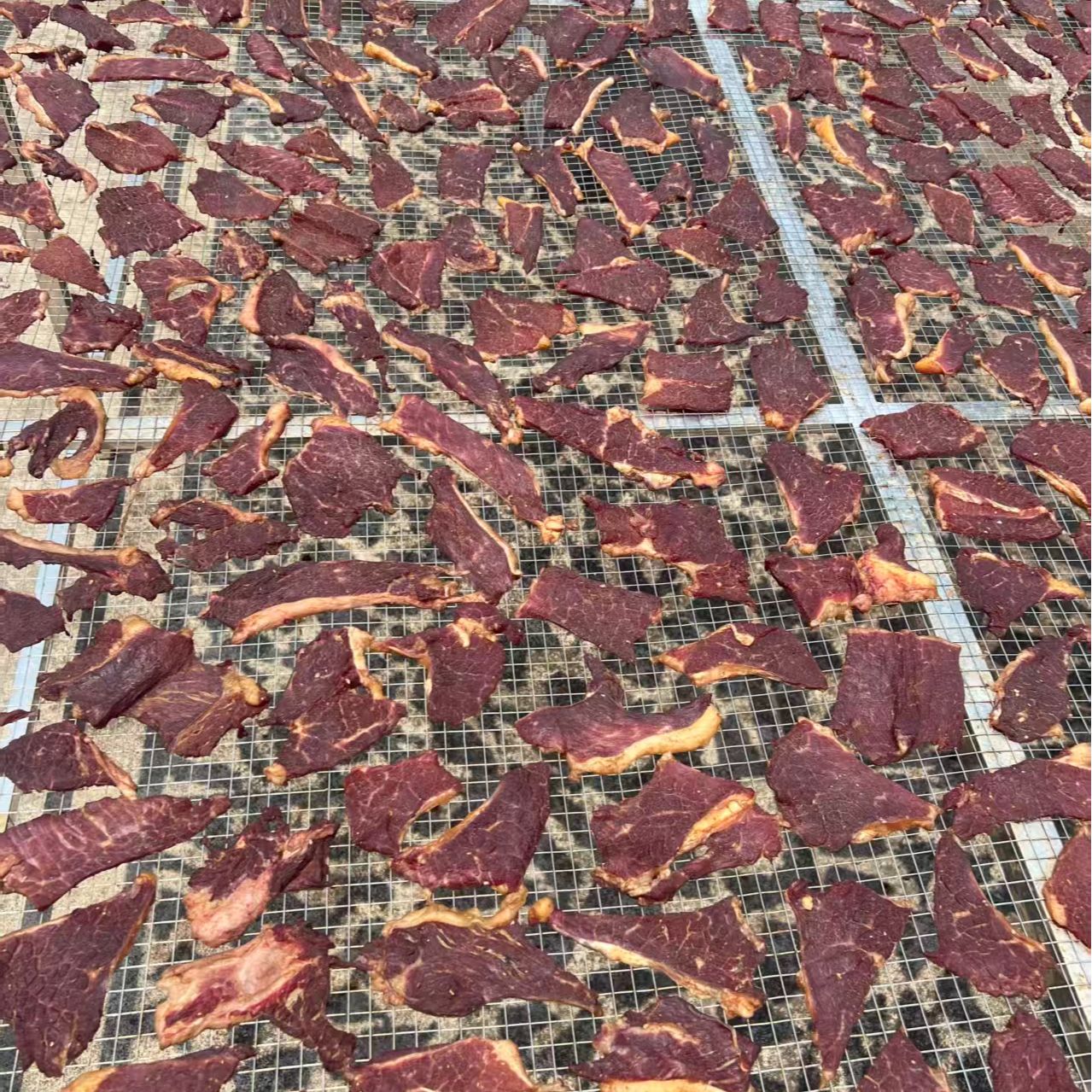 风干现晒原切新鲜牛肉片干