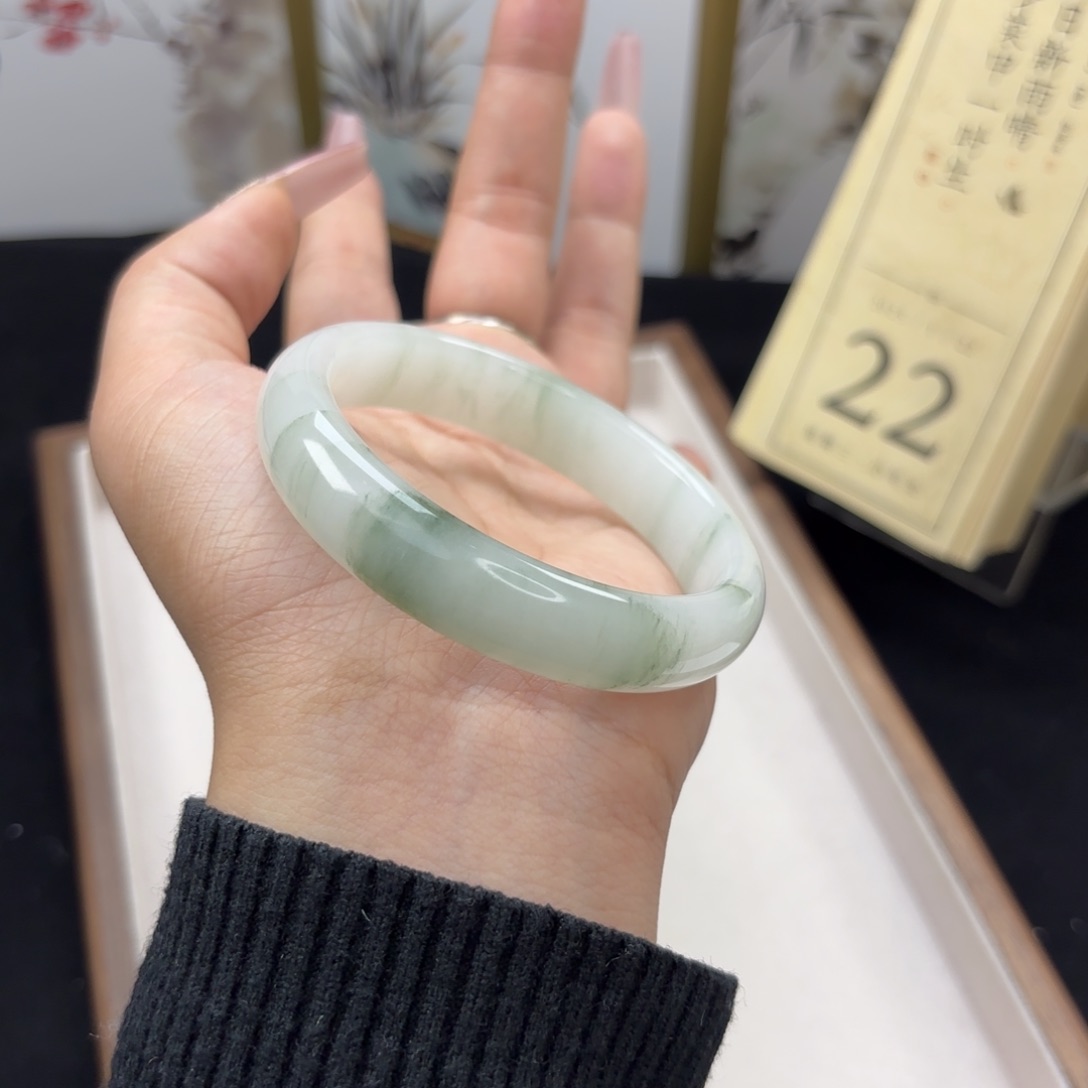 石英质玉手镯未镶嵌A****李