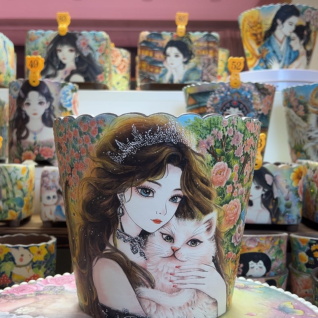 Gogo的精工美女抱猫盆（八折）